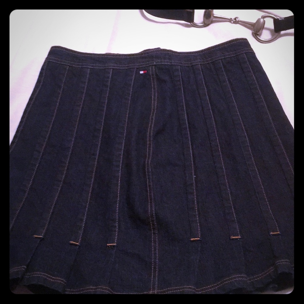 High waist Tommy Hilfiger Denim skirt!